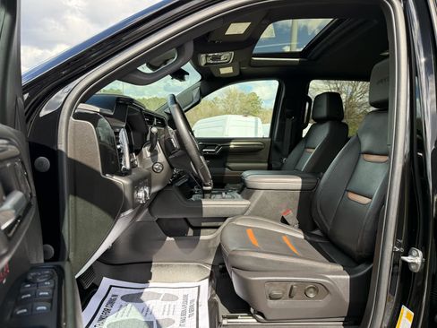 Used 2023 GMC Sierra 1500 AT4 w/ AT4 Premium Package image 12