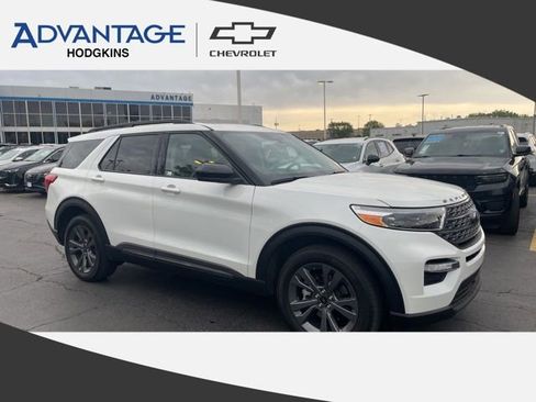 Used 2023 Ford Explorer XLT w/ Equipment Group 202A AWD/4WD image 1
