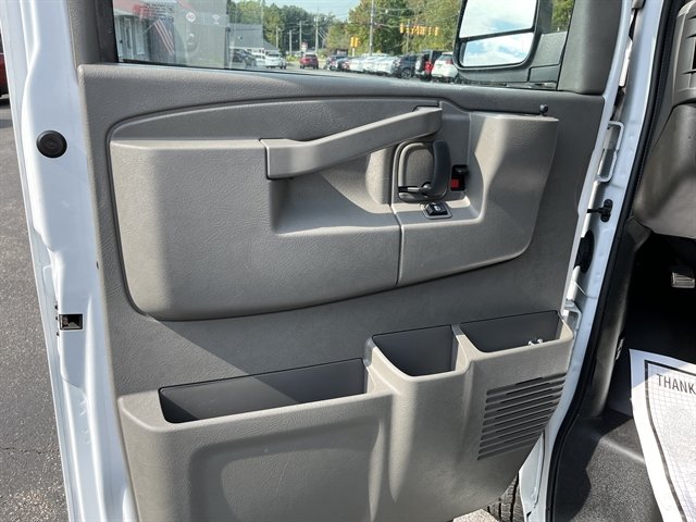 Used 2023 GMC Savana 2500 RWD image 17