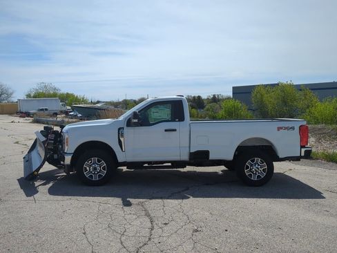 New 2025 Ford F350 XLT w/ FX4 Off-Road Package AWD/4WD image 4