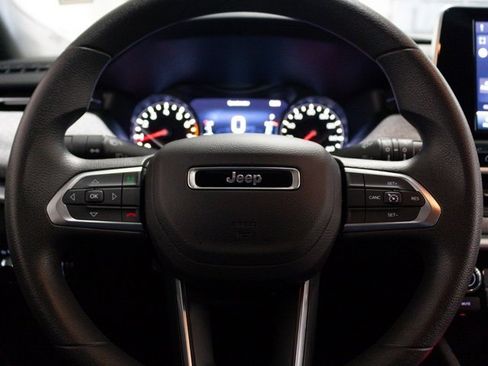 Certified 2025 Jeep Compass Sport image 12