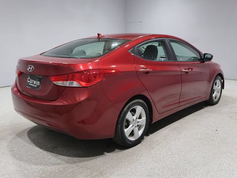 Used 2013 Hyundai Elantra GLS w/ Preferred Pkg FWD image 2