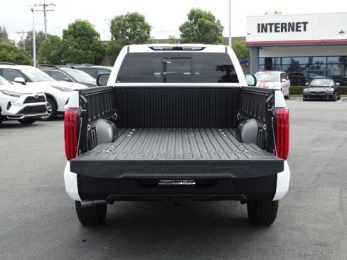 New 2026 Toyota Tundra SR image 8