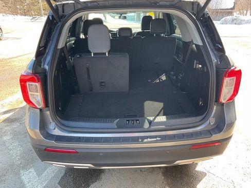 Certified 2022 Ford Explorer XLT w/ Equipment Group 202A image 34