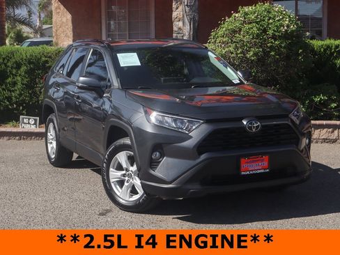 Used 2021 Toyota RAV4 XLE image 2