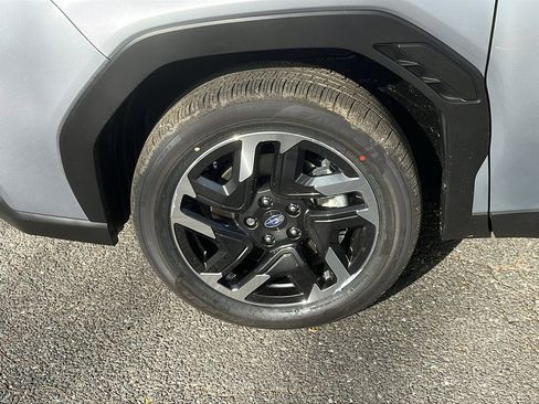 New 2025 Subaru Forester Premium image 5