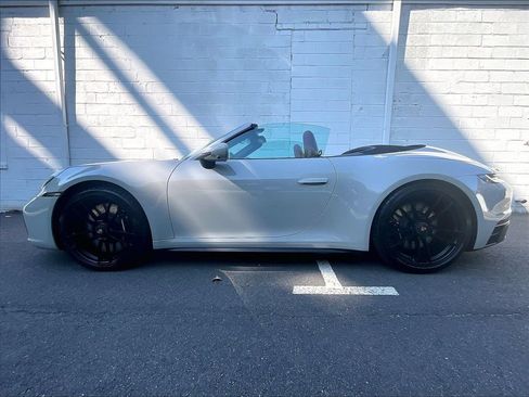 Certified 2022 Porsche 911 Carrera GTS RWD image 2