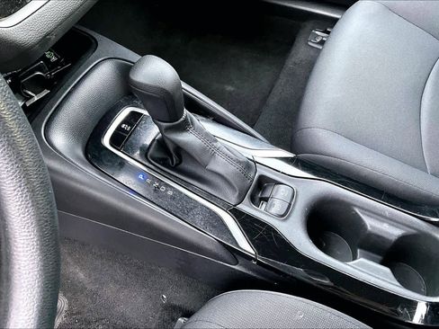 Certified 2022 Toyota Corolla LE image 14