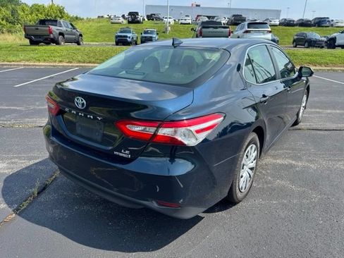 Used 2019 Toyota Camry LE FWD image 3