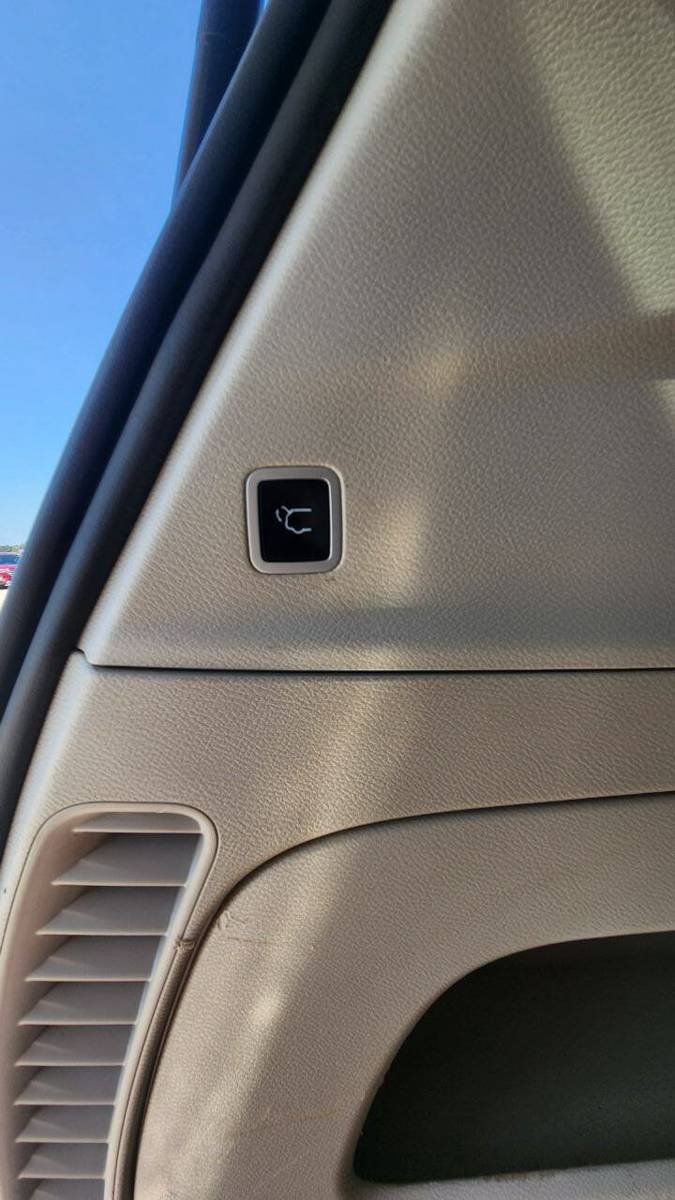 Used 2020 Chrysler Pacifica Touring-L Plus w/ Tire & Wheel Group FWD image 27