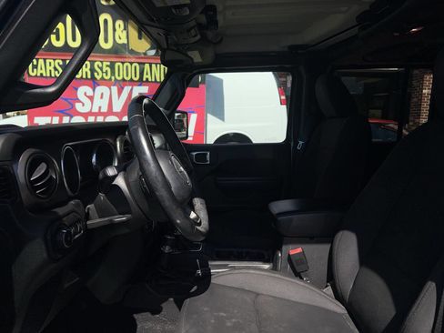 Used 2018 Jeep Wrangler Unlimited Sport S image 9