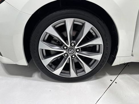 Used 2022 Nissan Maxima Platinum FWD image 9