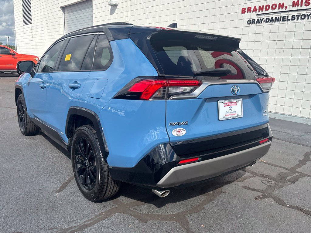 Used 2022 Toyota RAV4 XSE AWD/4WD image 6