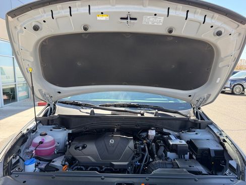 Used 2025 Kia Sportage SX image 22