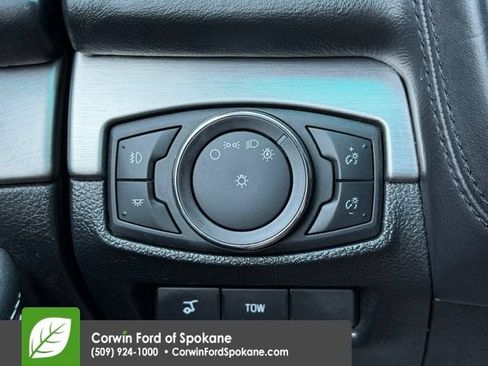 Used 2016 Ford Explorer Platinum AWD/4WD image 27