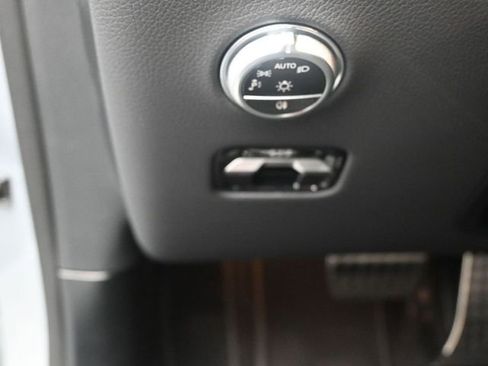 New 2025 Mercedes-Benz GLC 350e 4MATIC image 21