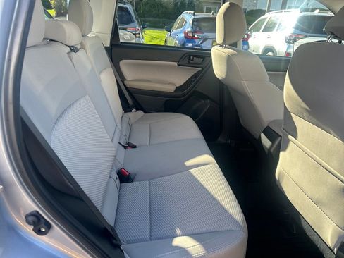 Used 2018 Subaru Forester 2.5i Premium w/ All-Weather Package image 30