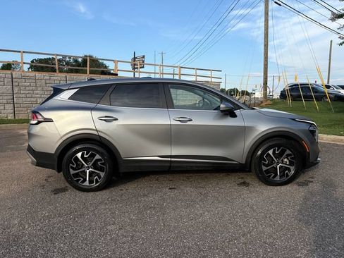 Used 2024 Kia Sportage EX FWD image 7