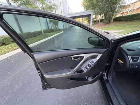 Used 2013 Hyundai Elantra Limited w/ Technology Pkg image 13