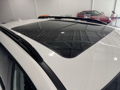 New 2025 Honda Pilot Touring image 25