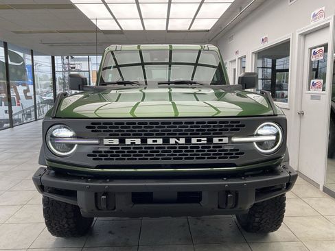 Used 2022 Ford Bronco Badlands AWD/4WD image 2