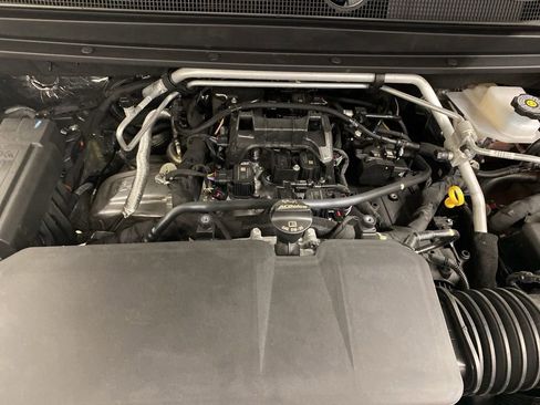 New 2026 Chevrolet Colorado Z71 w/ Technology Package AWD/4WD image 4