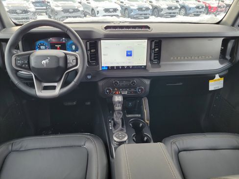 New 2025 Ford Bronco Badlands w/ Sasquatch Package AWD/4WD image 11
