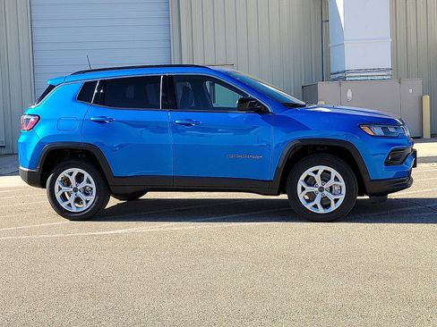 New 2026 Jeep Compass Latitude image 5