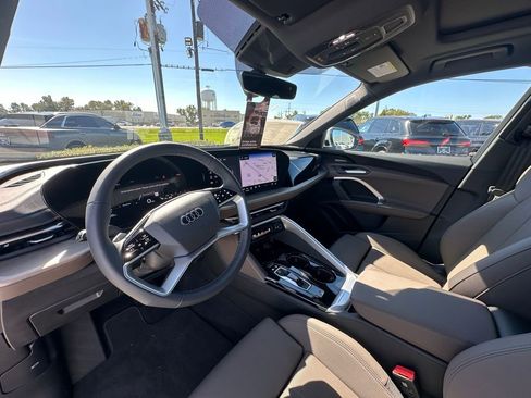 New 2025 Audi Q5 Premium Plus image 13