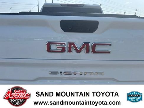 Used 2023 GMC Sierra 1500 AT4 w/ AT4 Premium Package AWD/4WD image 12