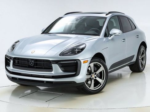 Certified 2025 Porsche Macan image 1