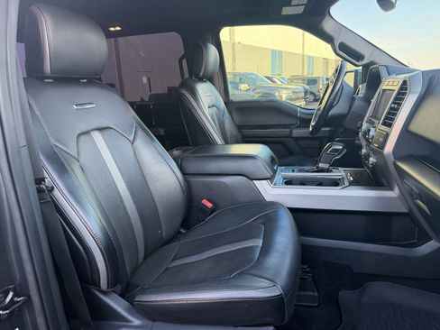 Used 2019 Ford F150 Platinum w/ Equipment Group 701A Luxury AWD/4WD image 32