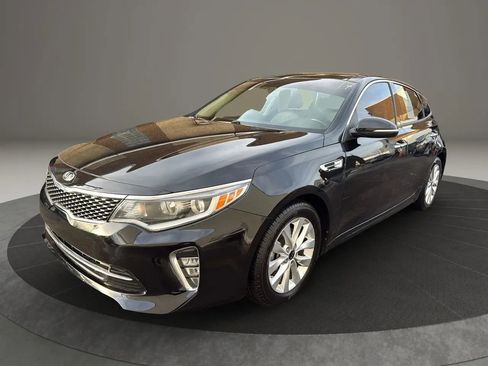 Used 2018 Kia Optima S w/ Panoramic Sunroof Package image 1