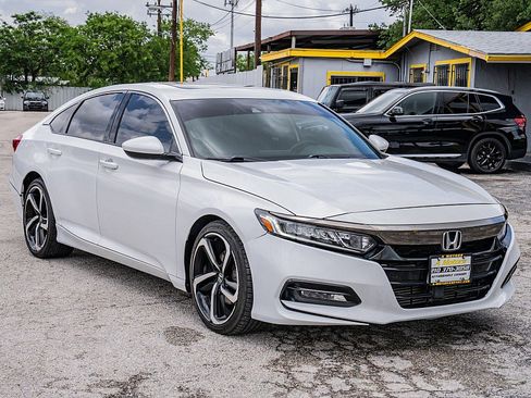 Used 2019 Honda Accord Sport image 3