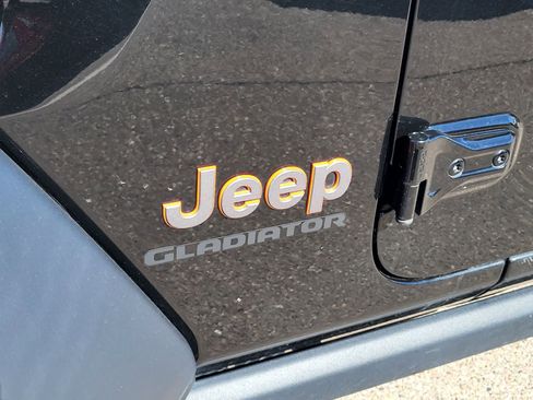 Used 2022 Jeep Gladiator Mojave w/ LED Lighting Group image 11