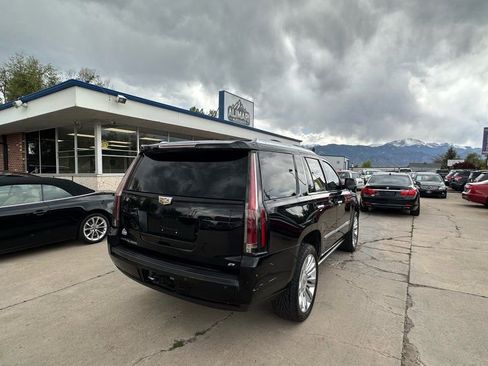 Used 2015 Cadillac Escalade Platinum AWD/4WD image 7