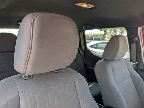 Used 2019 Toyota Tacoma TRD Sport w/ Technology Package RWD image 3