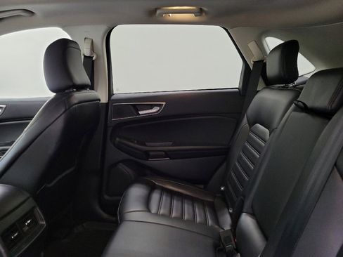 Used 2022 Ford Edge SEL w/ Convenience Package AWD/4WD image 18