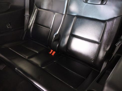 Used 2021 Ford Explorer XLT w/ Equipment Group 202A image 13