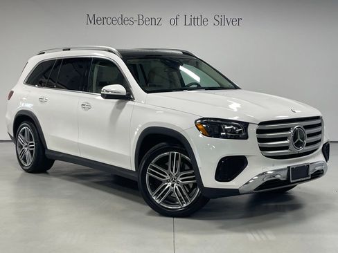 Used 2024 Mercedes-Benz GLS 450 4MATIC image 8