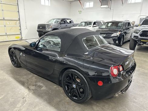 Used 2005 BMW Z4 3.0i RWD image 32