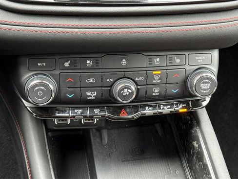 Used 2024 Dodge Durango R/T image 32