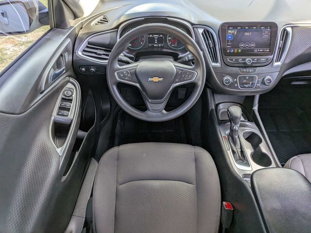 Used 2021 Chevrolet Malibu LS FWD image 15