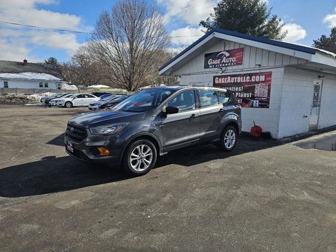 Used 2018 Ford Escape S image 4