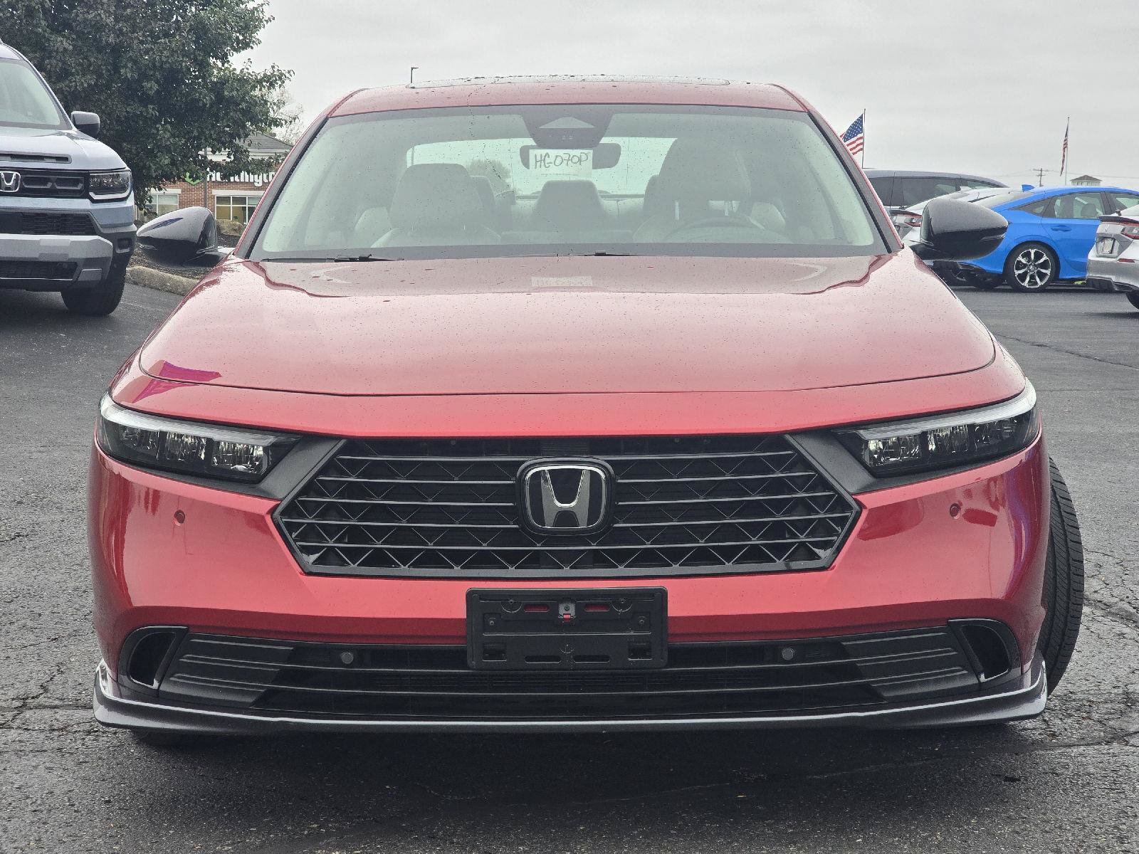 Used 2024 Honda Accord Touring image 2