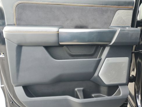 Used 2024 Ford F250 Platinum w/ FX4 Off-Road Package image 27