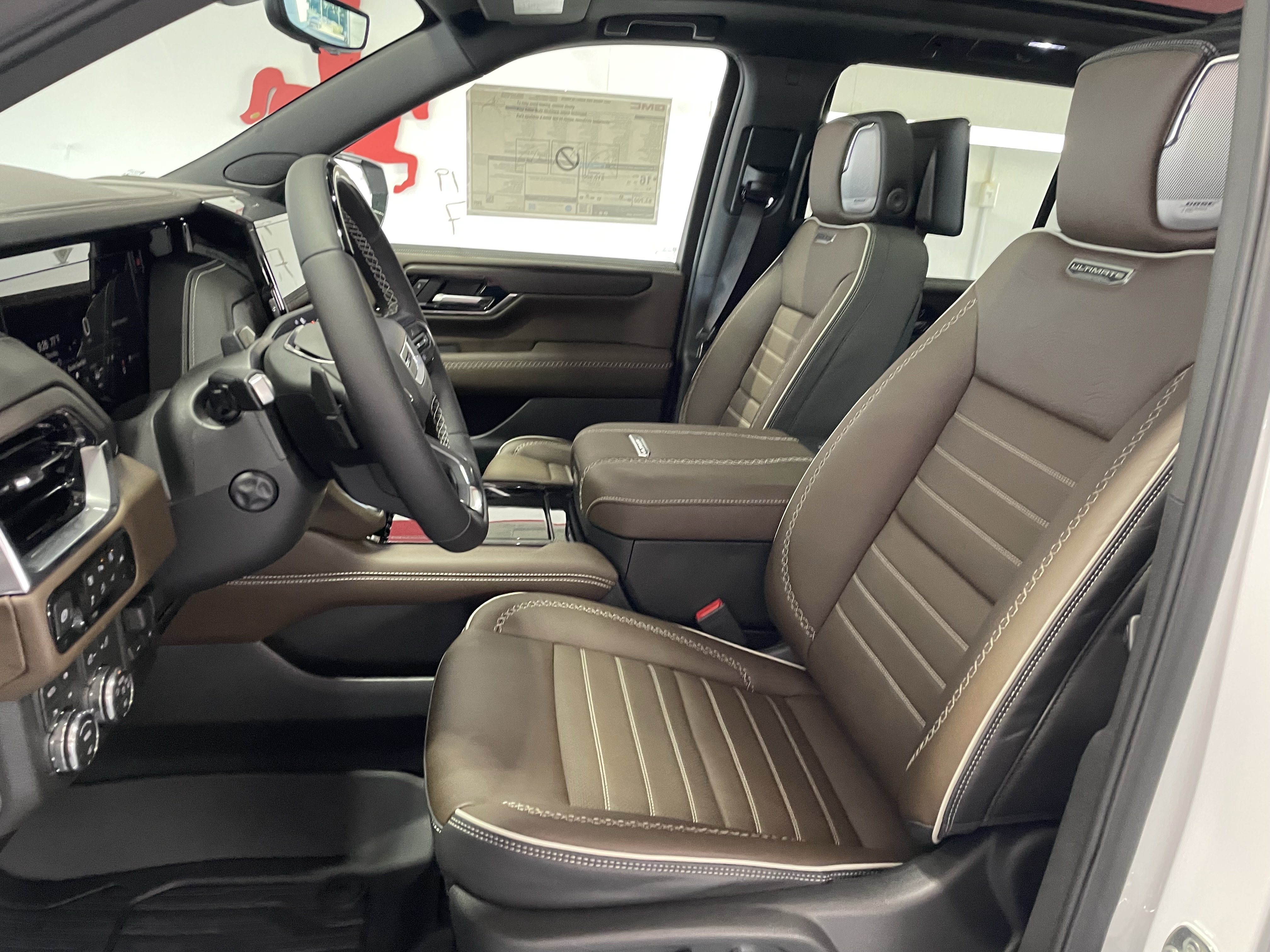 New 2027 GMC Yukon Denali Ultimate AWD/4WD image 2