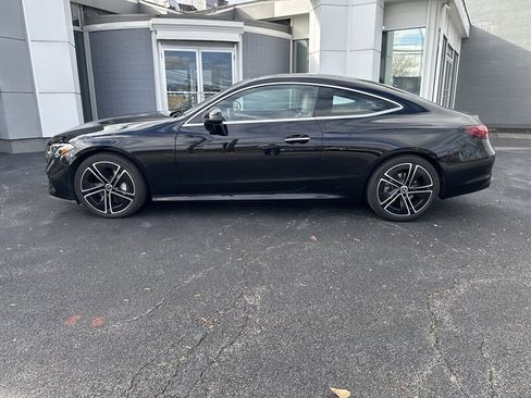 Used 2024 Mercedes-Benz CLE 300 4MATIC Coupe image 3