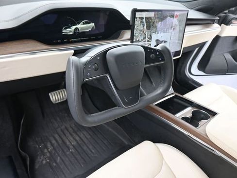 Used 2022 Tesla Model S image 70