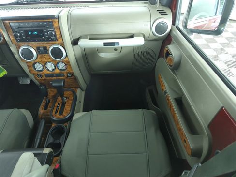 Used 2007 Jeep Wrangler Sahara w/ PWR Convenience Group image 16